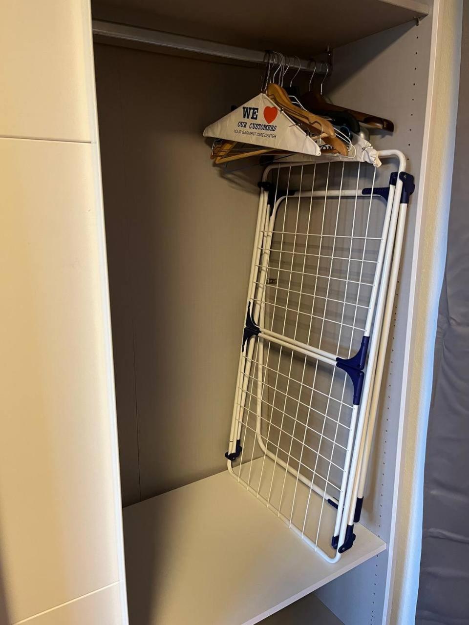 Gemuetliche 3 Zimmer Wohnung Mit Grosszuegiger Terrasse Im Gruenen Reutlingen Kültér fotó