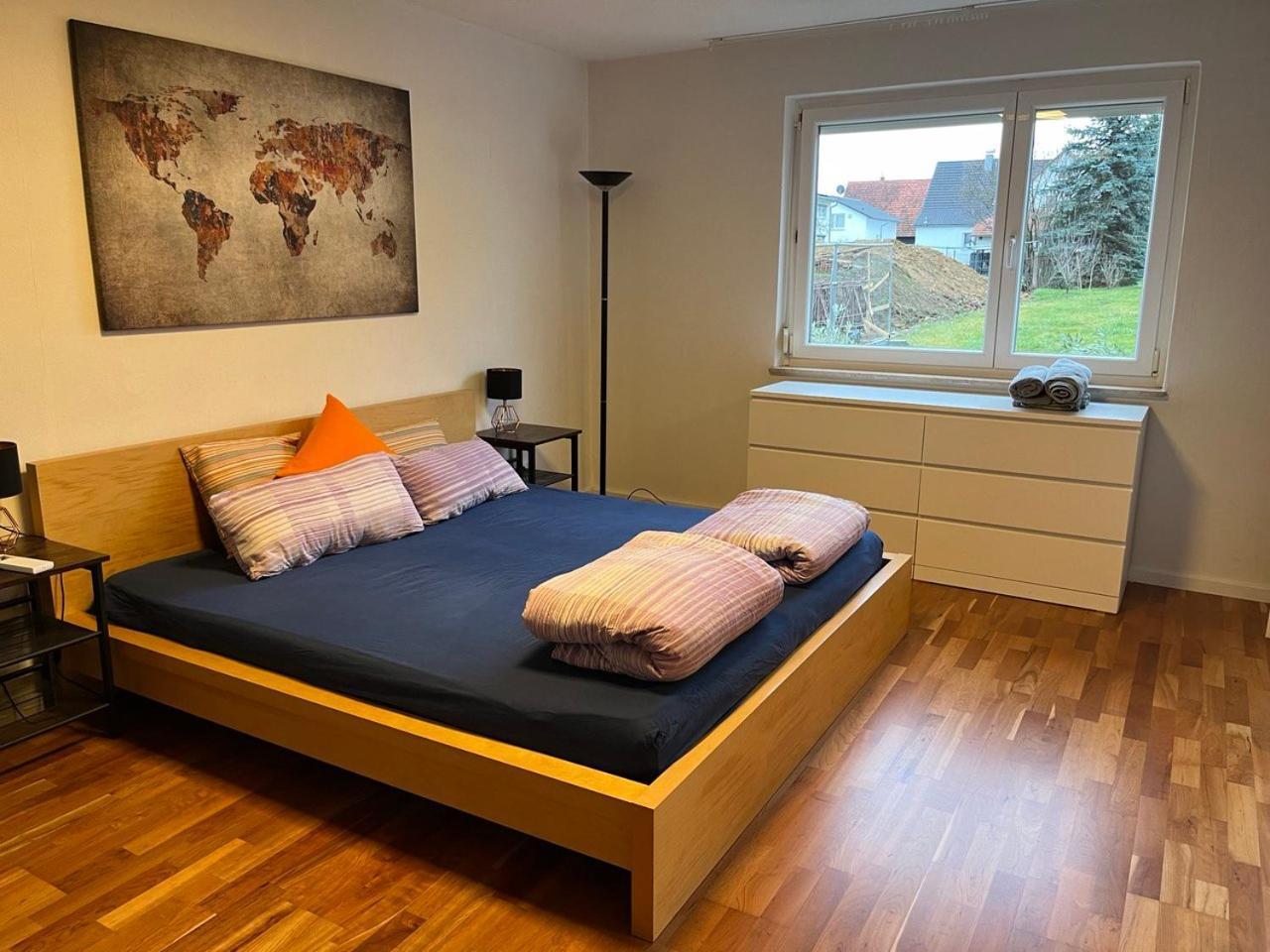 Gemuetliche 3 Zimmer Wohnung Mit Grosszuegiger Terrasse Im Gruenen Reutlingen Kültér fotó